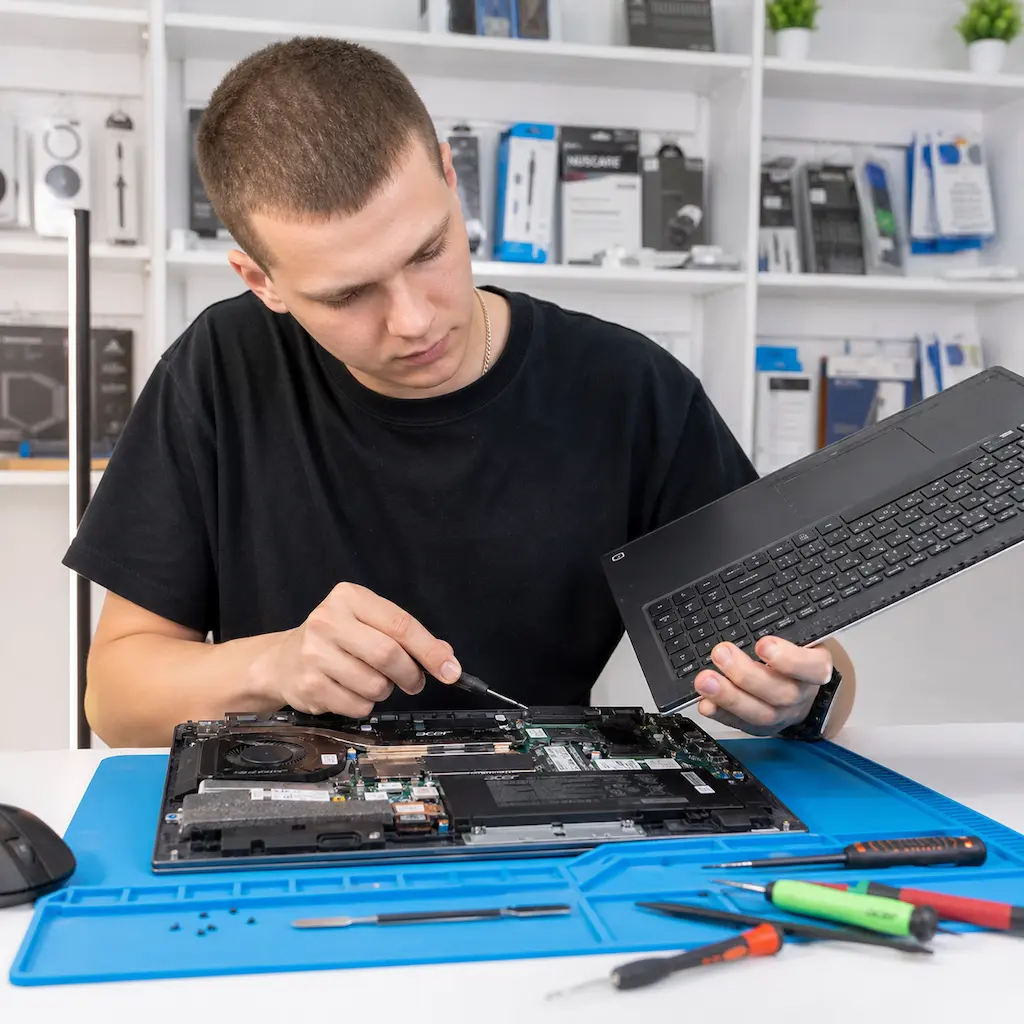 заменить клавиатуру на ноутбуке Acer в Саранске